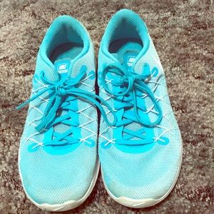 Nike fury 2 running shoes size 8 1/2